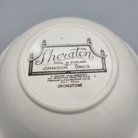 Vintage Johnson Brothers Sheraton Floral Center Serving Bowl Vintage Johnson Bro - Picture 5 of 12